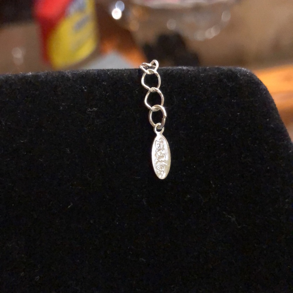Esmor Necklace And Earrings Set - Picture 3 of 6